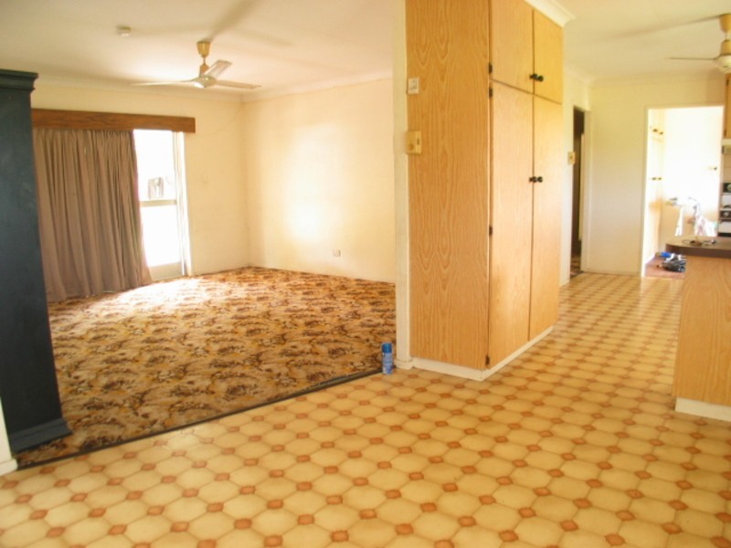 129 Flemington Road, Bowen QLD 4805