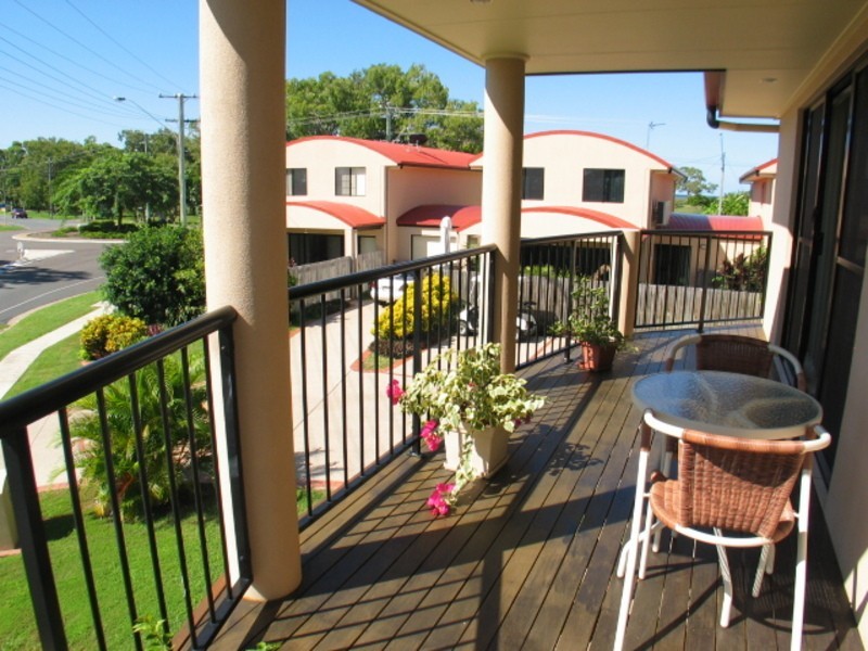 4/81 Tollington Road, Bowen QLD 4805