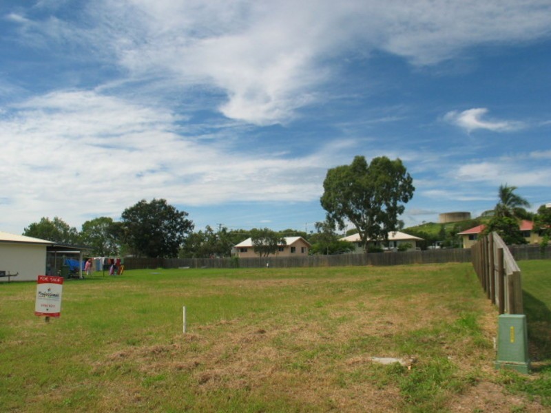 14 Hillview Place, Bowen QLD 4805