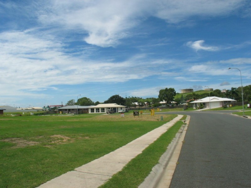 14 Hillview Place, Bowen QLD 4805