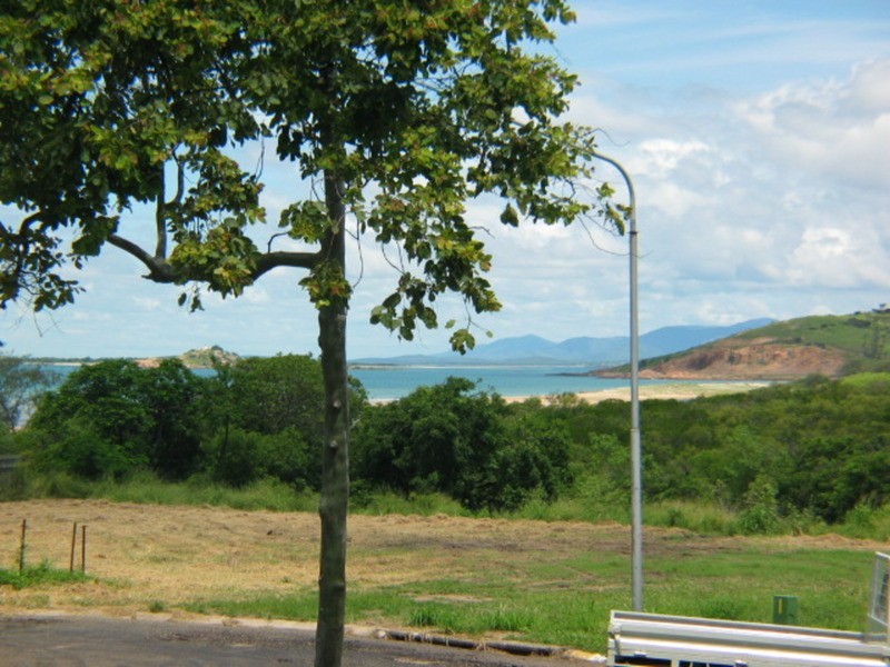 1/16 Avicennia Street, Bowen QLD 4805