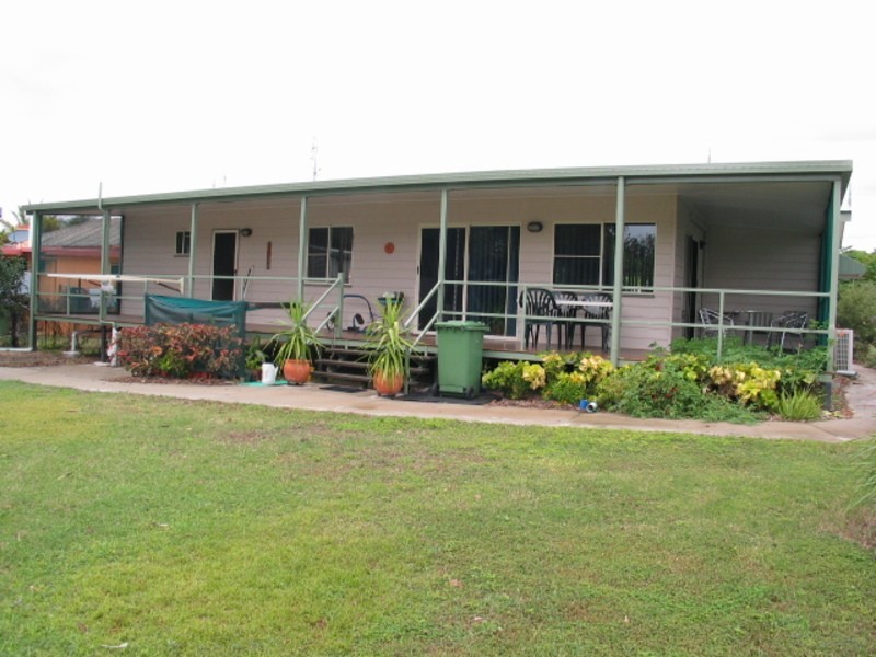 32 Murroona Street, Bowen QLD 4805