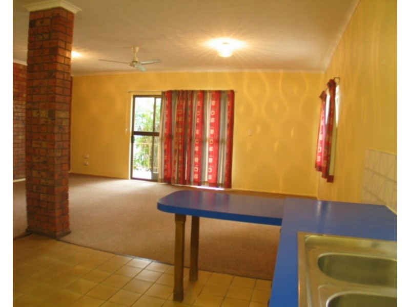 2/16 Avicennia Street, Bowen QLD 4805