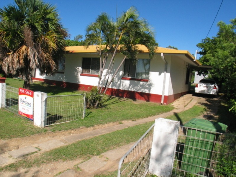 7 Queens Road, Bowen QLD 4805