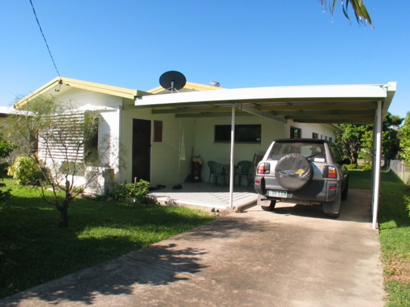 8 Korah Street, Bowen QLD 4805