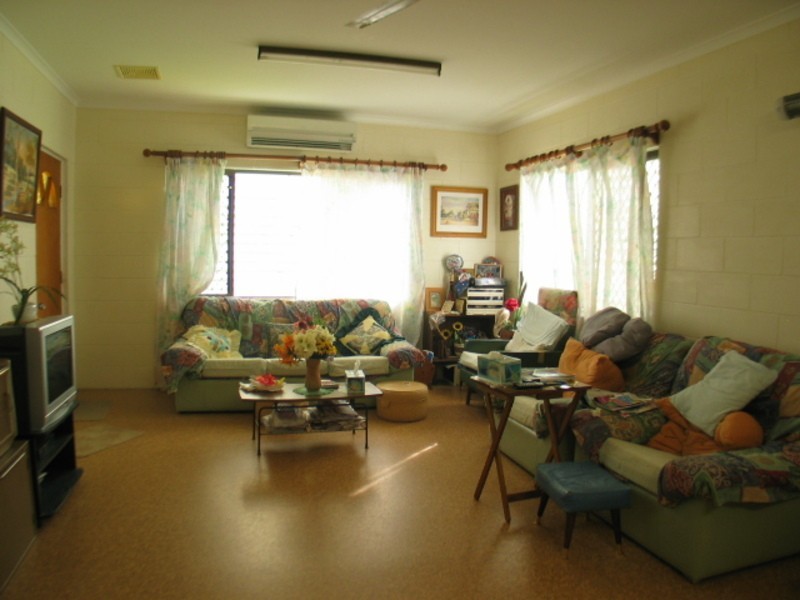 8 Korah Street, Bowen QLD 4805