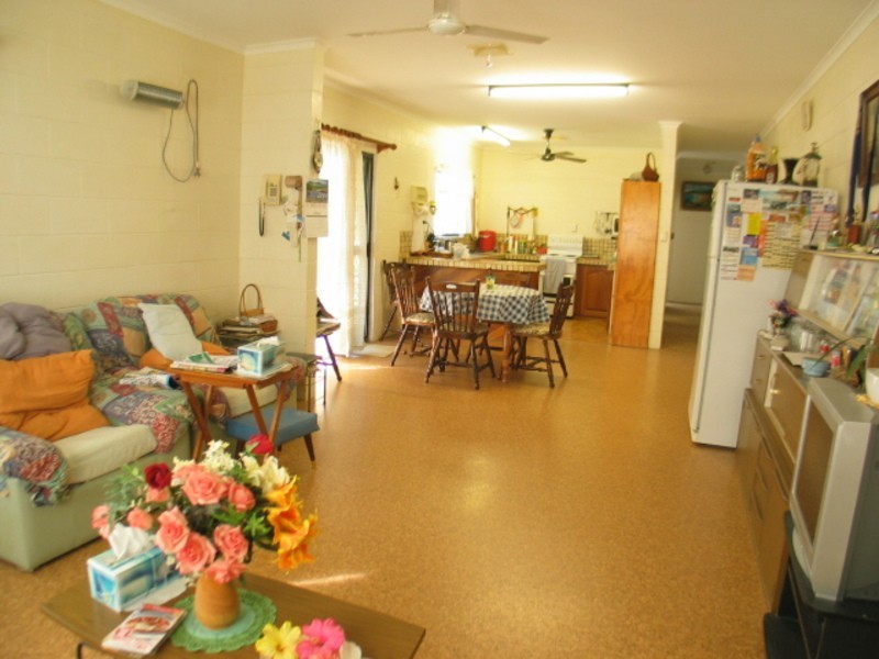 8 Korah Street, Bowen QLD 4805