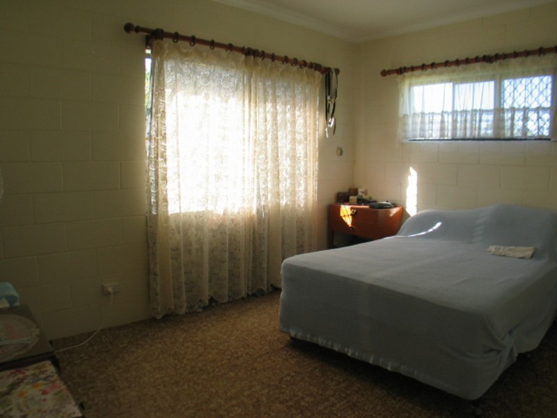 8 Korah Street, Bowen QLD 4805