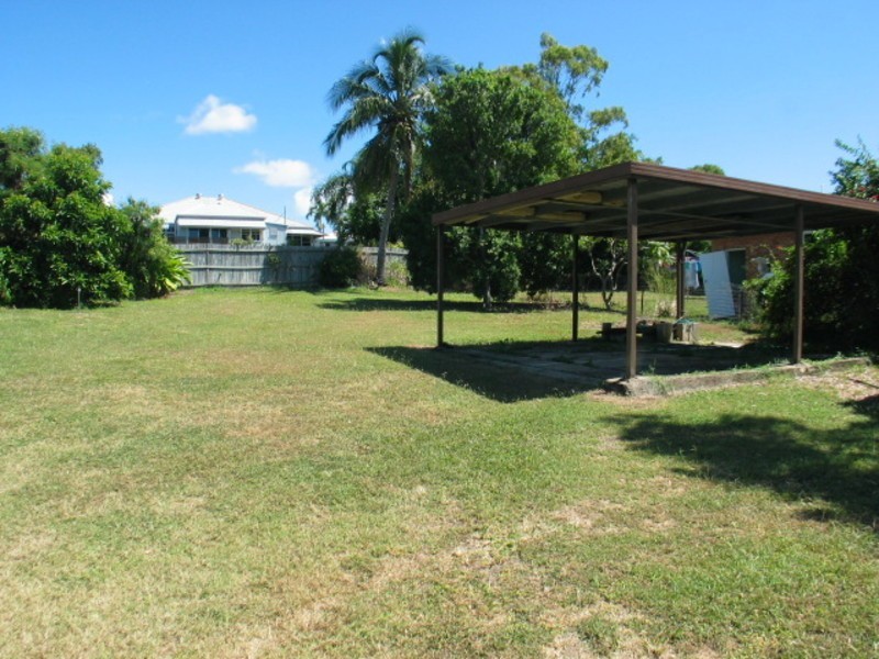 9 Queens Road, Bowen QLD 4805