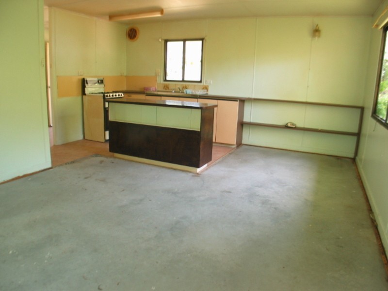 9 Queens Road, Bowen QLD 4805