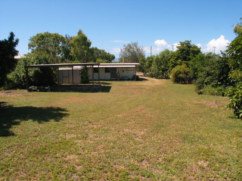 9 Queens Road, Bowen QLD 4805