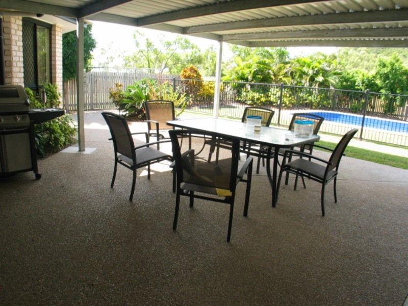 142 Ocean View Drive, Bowen QLD 4805