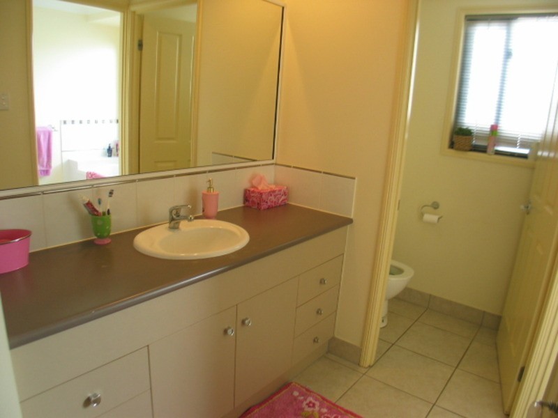 142 Ocean View Drive, Bowen QLD 4805