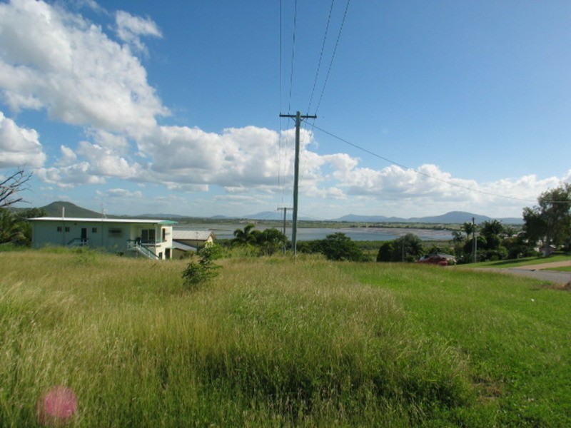 11 Mitchell Street, Bowen QLD 4805