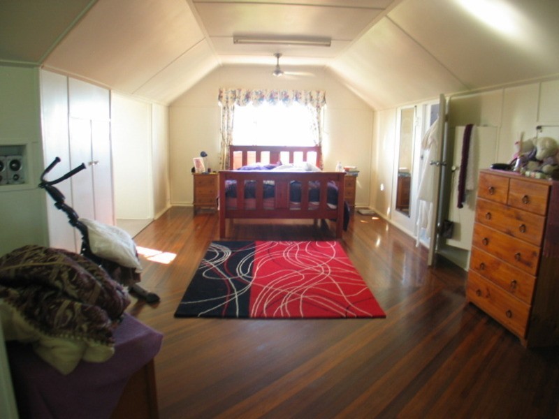 25 Mitchell Street, Bowen QLD 4805