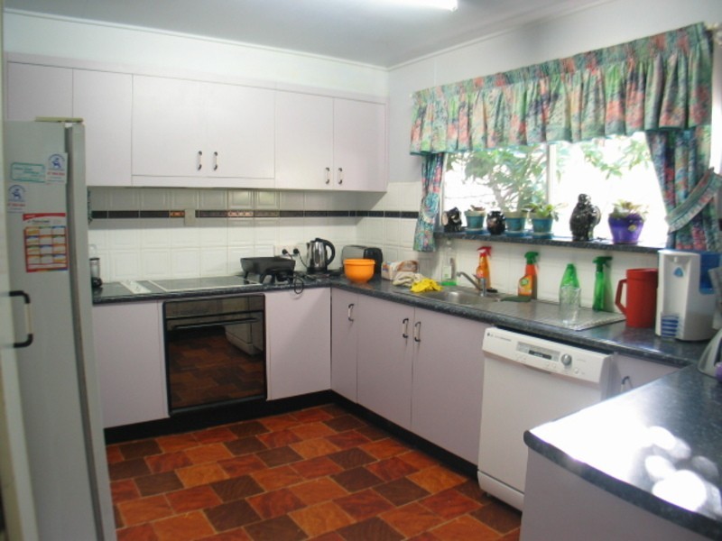 80 Leichhardt Street, Bowen QLD 4805