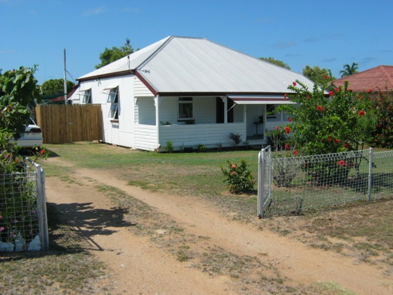 22 Poole Street, Bowen QLD 4805