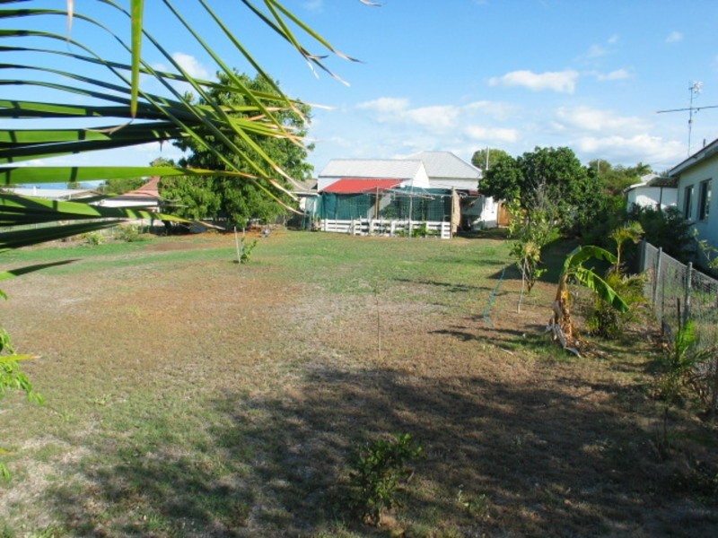 22 Poole Street, Bowen QLD 4805