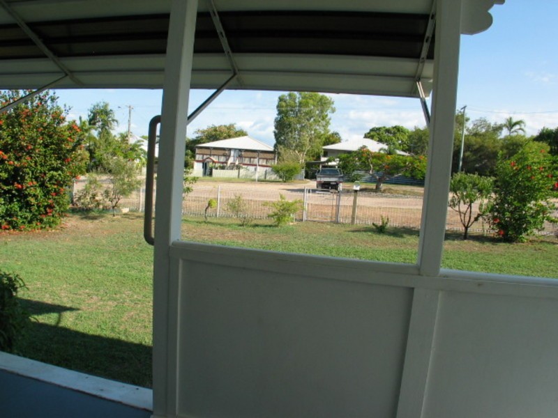 22 Poole Street, Bowen QLD 4805