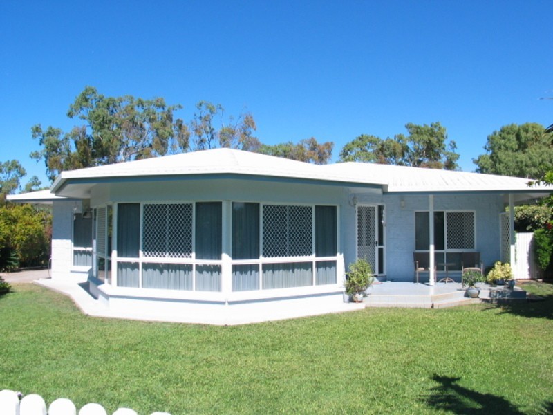 3 Oak Crescent, Bowen QLD 4805