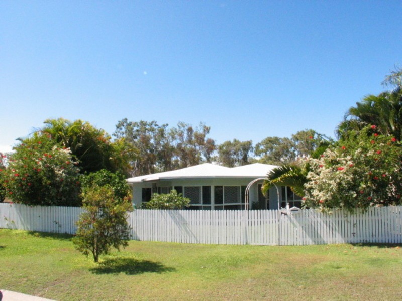 3 Oak Crescent, Bowen QLD 4805
