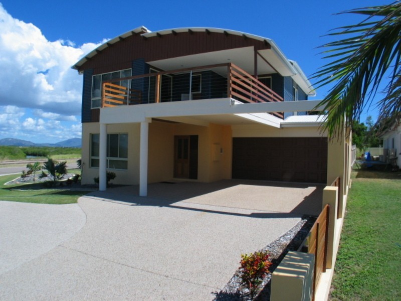 1/104 Dalrymple Street, Bowen QLD 4805