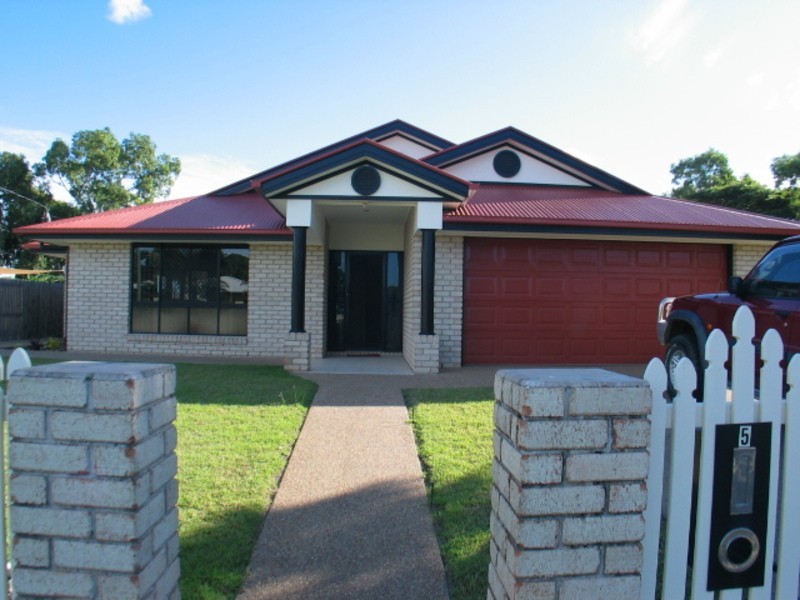 5 Gilbert Street, Bowen QLD 4805