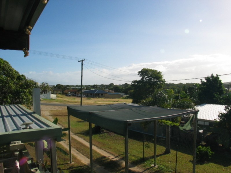 14 Lascelles Street, Bowen QLD 4805