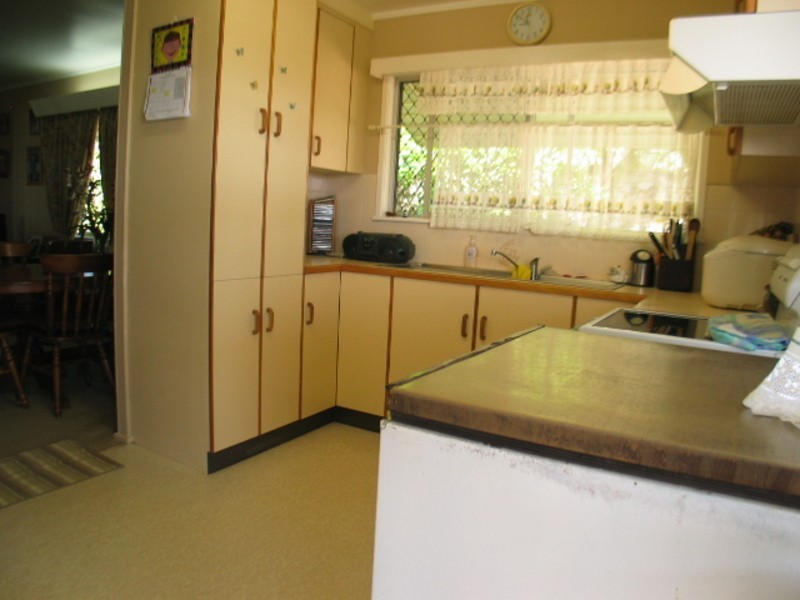 14 Lascelles Street, Bowen QLD 4805