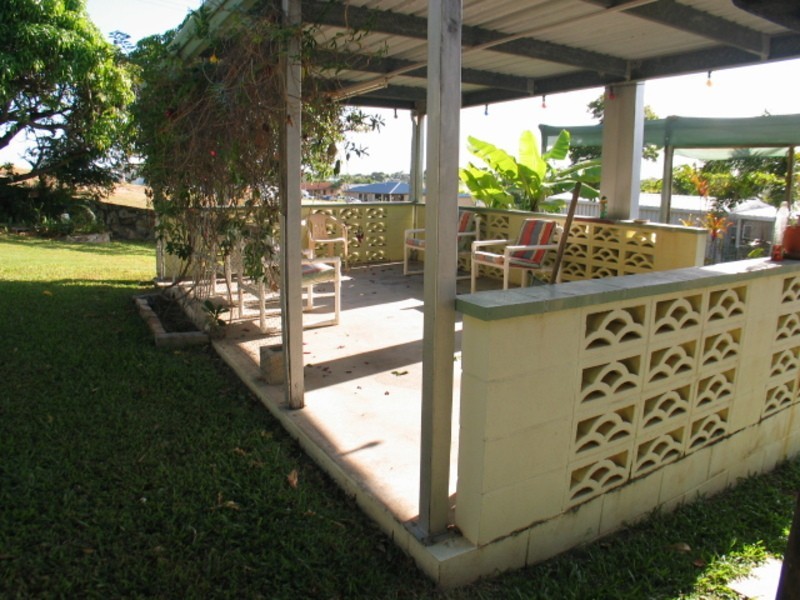 14 Lascelles Street, Bowen QLD 4805