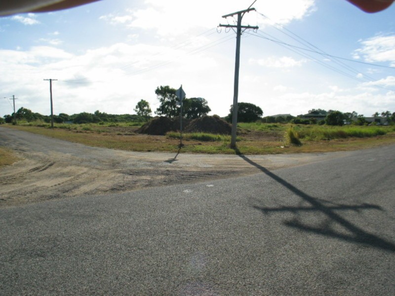 98 Hillview Road, Bowen QLD 4805