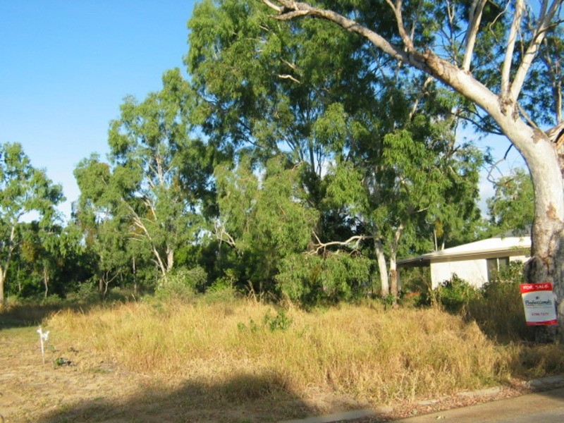 5 Crofton Street, Bowen QLD 4805