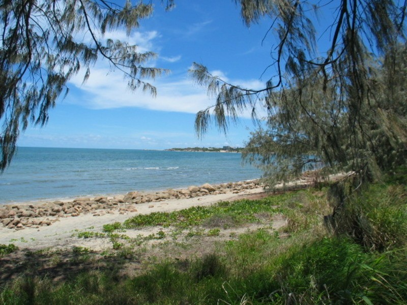 5 Crofton Street, Bowen QLD 4805