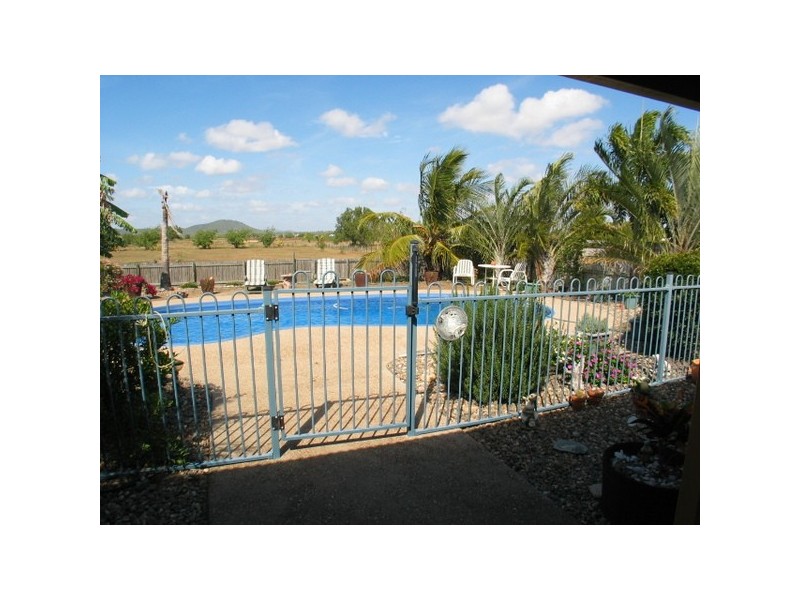 75 Flemington Road, Bowen QLD 4805