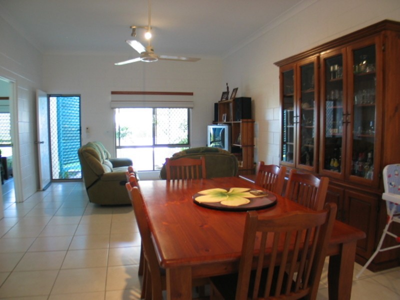 2/5 Lotus Lane, Bowen QLD 4805