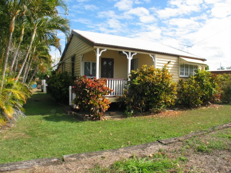 7 Gilbert Street, Bowen QLD 4805