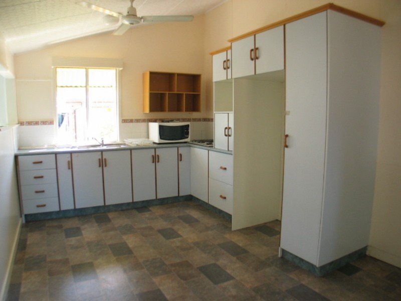 7 Gilbert Street, Bowen QLD 4805