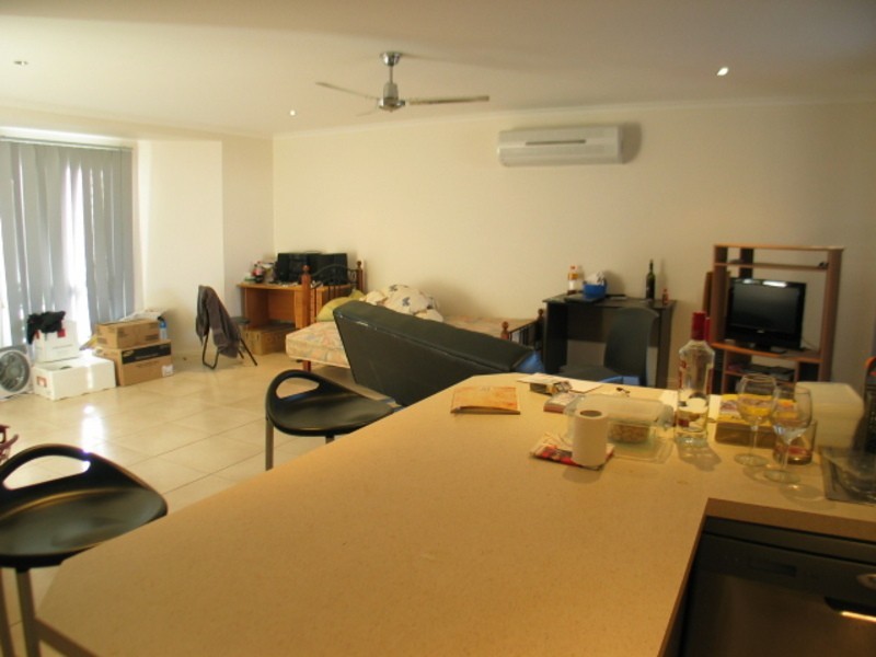 2/18 Hillview Place, Bowen QLD 4805