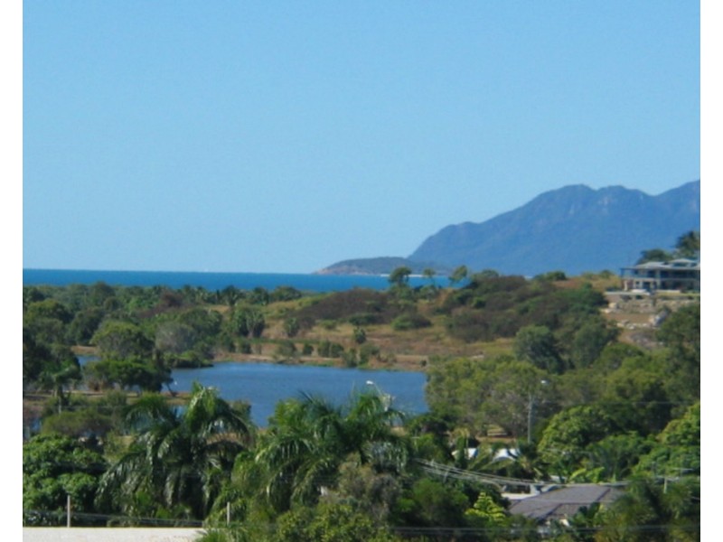 12 Tynwald Avenue, Bowen QLD 4805