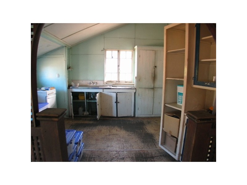 27 Livingstone Street, Bowen QLD 4805