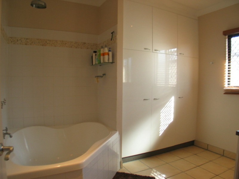 11 Kirkpatrick Court, Bowen QLD 4805