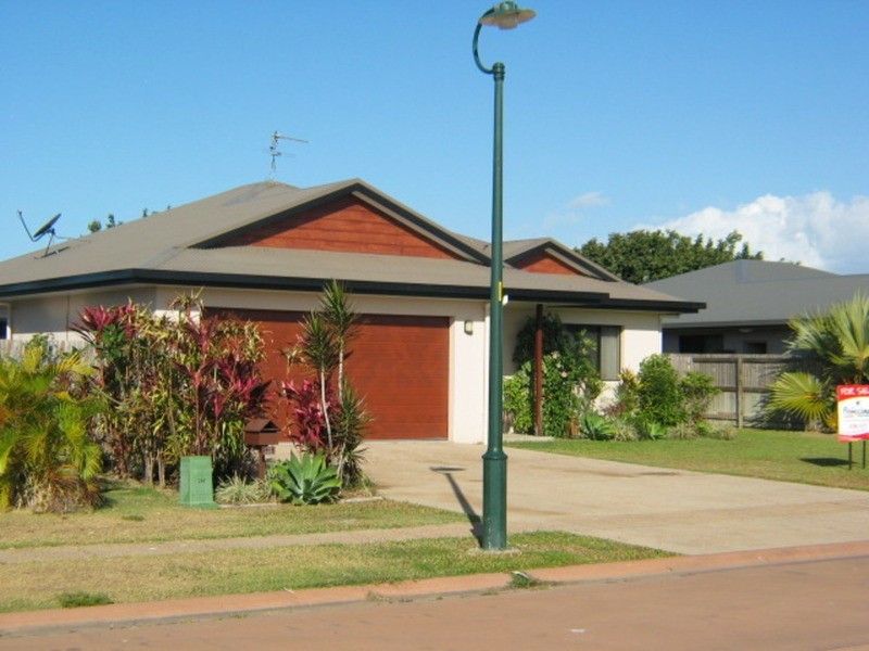 11 Kirkpatrick Court, Bowen QLD 4805