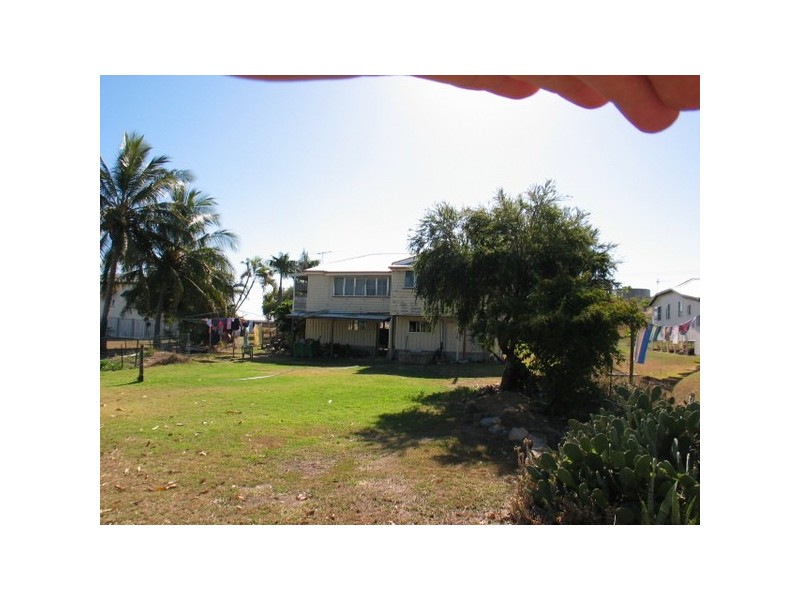37 Reynolds Street, Bowen QLD 4805