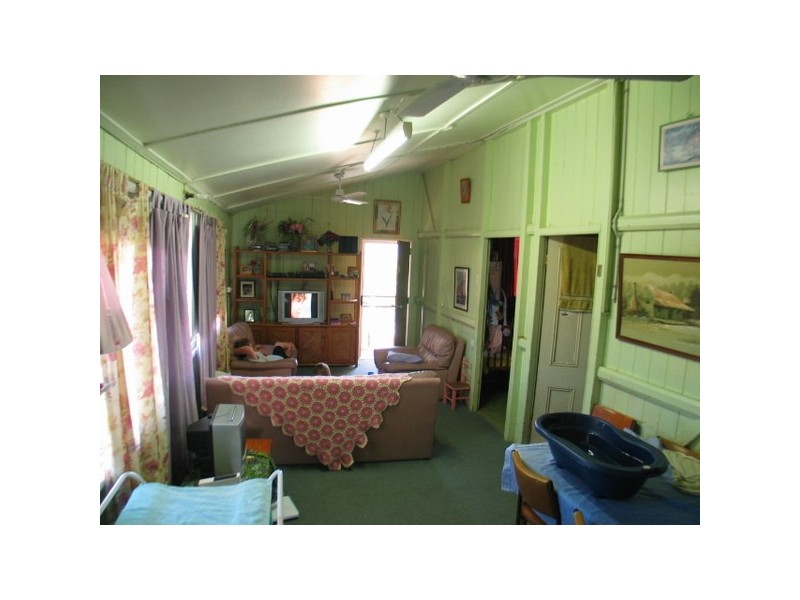 37 Reynolds Street, Bowen QLD 4805