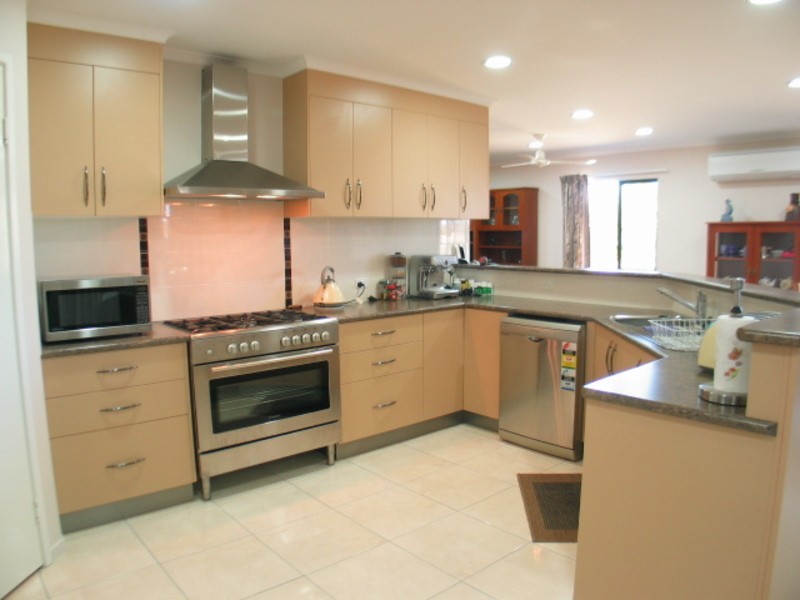 25 Catalina Court, Bowen QLD 4805