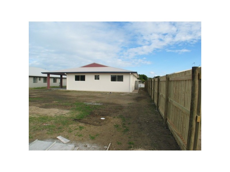 40 Lemon Grove, Bowen QLD 4805