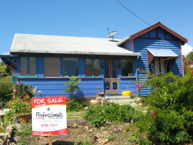 69 Livingstone Street, Bowen QLD 4805