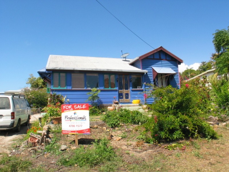 69 Livingstone Street, Bowen QLD 4805
