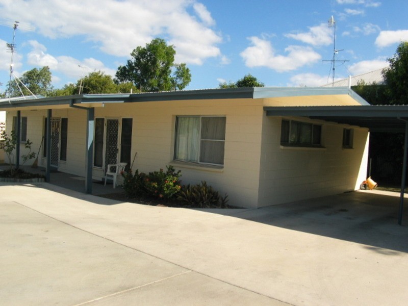 1/57 Poole Street, Bowen QLD 4805