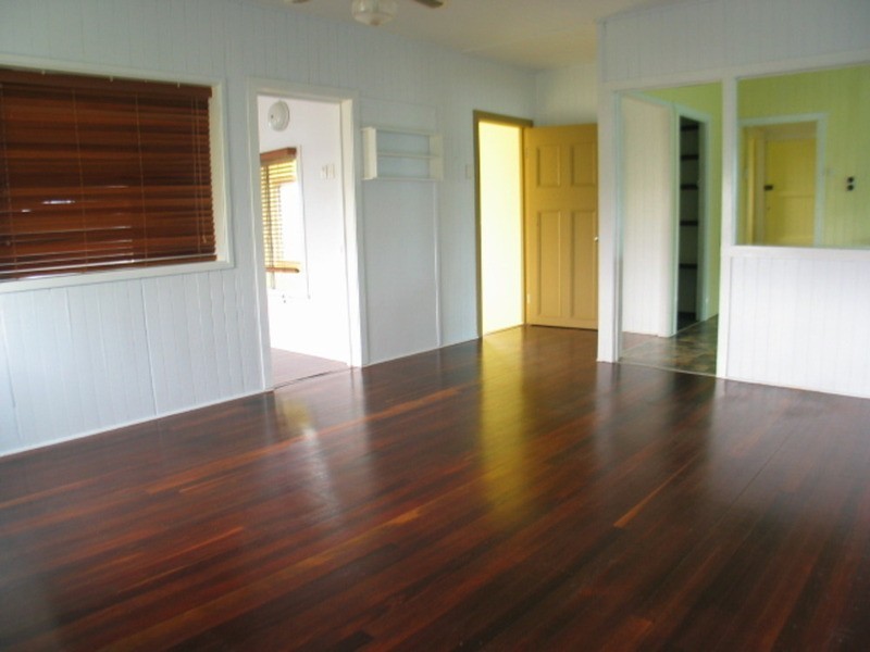 34 Pitcain Avenue, Brisk Bay QLD 4805